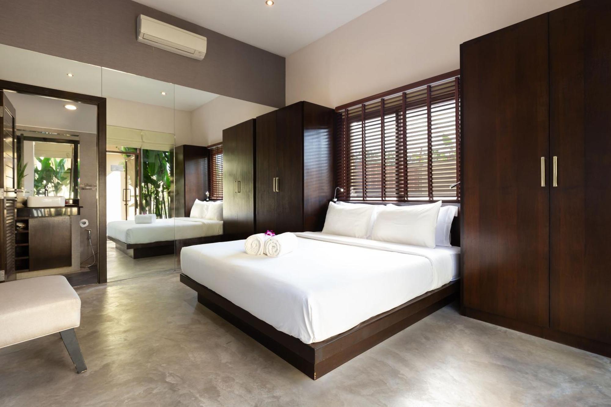Extraordinary Courtyard 6Br Pool Villa Sri Suri, Naiharn Rawai Ngoại thất bức ảnh