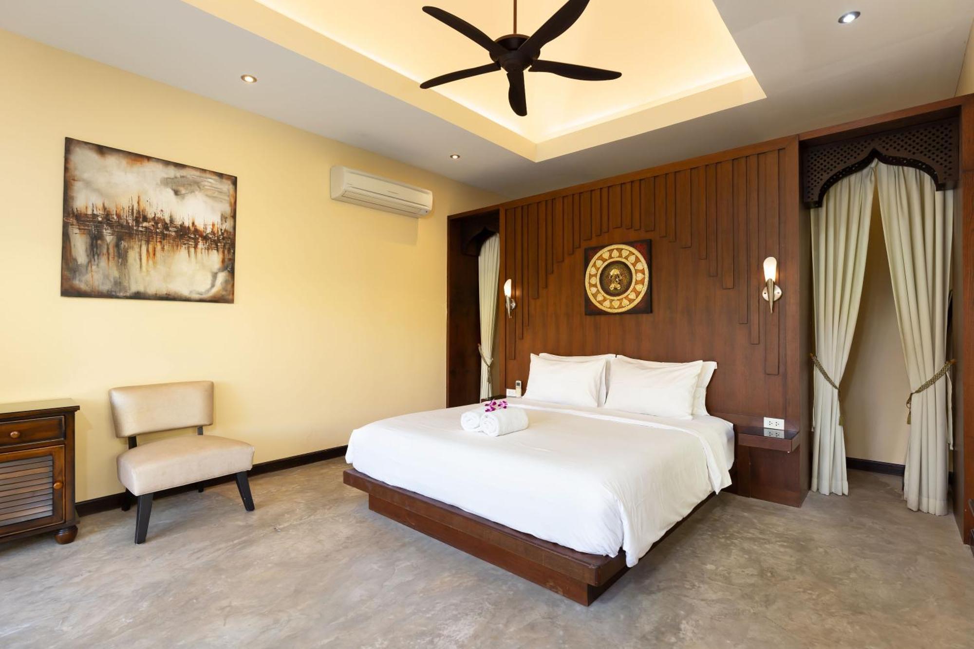 Extraordinary Courtyard 6Br Pool Villa Sri Suri, Naiharn Rawai Ngoại thất bức ảnh