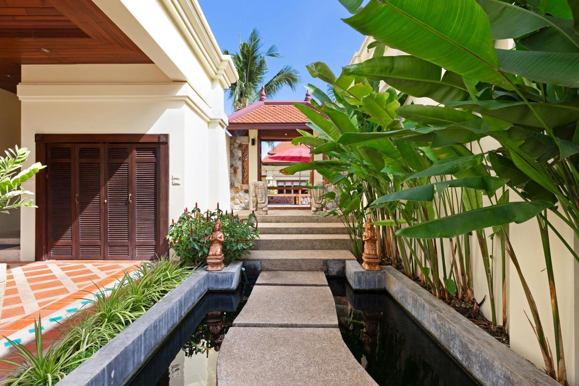 Extraordinary Courtyard 6Br Pool Villa Sri Suri, Naiharn Rawai Ngoại thất bức ảnh